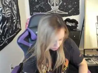 Camsoda Nude Webcam of lunalovelyy