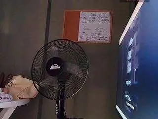 Camsoda Nude Webcam of sophiejuicy22