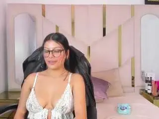 Camsoda Private Sex Chat of salmaportman