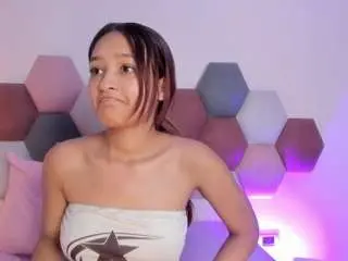 Camsoda Sex Cam of freyacameroon