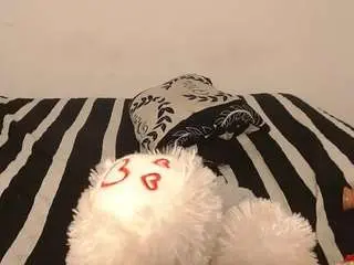 Camsoda Sex Cam of milfnaughtyy