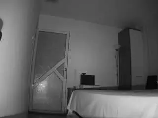 Camsoda Adult Video Chat of voyeurcam-charmhellen-kitchen