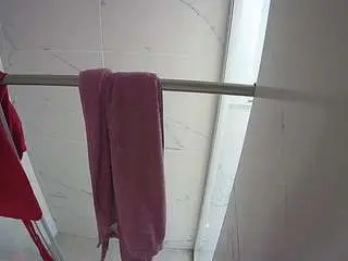 Camsoda Nude Webcam of voyeurcam-casa-salsa-bathroom-9