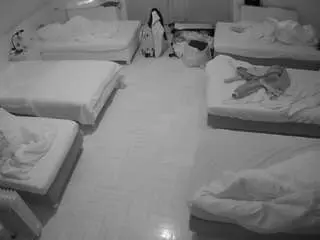 Camsoda Nude Webcam of voyeurcam-julmodels-bed-6