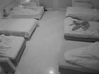 Camsoda Adult Webcams of voyeurcam-julmodels-bed-6