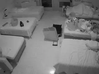 Camsoda Sex Chat of voyeurcam-julmodels-bed-6