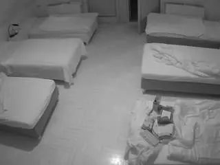 Camsoda Sex Chat of voyeurcam-julmodels-bed-6