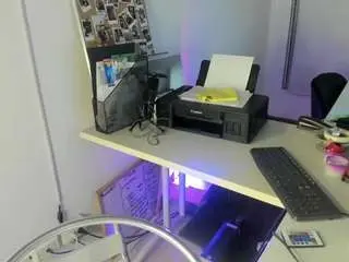 Camsoda Watch Live Sex Cams of kira-exe