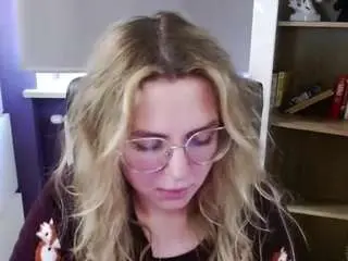 Camsoda Free Live Porn of zoeyfancy