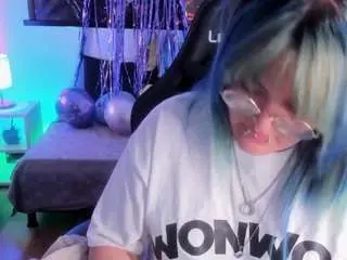 Camsoda Nude Webcam of lucky-leah