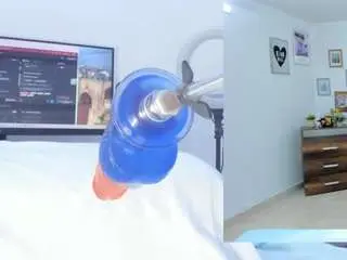 Camsoda Adult Webcams of emily-philip