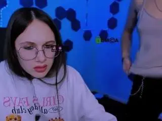 Camsoda Adult Webcam of mona-cloud