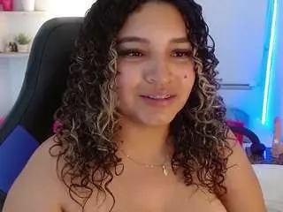 Camsoda Free Porn Cam of julia-bust