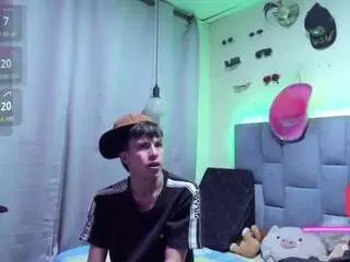 Camsoda Free Live Porn of alice-massie1