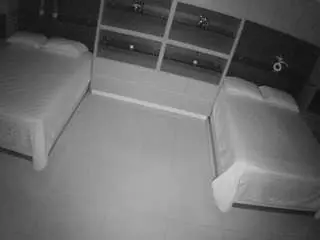 Camsoda Free Porn Cam of voyeurcam-casa-salsa-versus-room