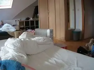Camsoda Adult Webcams of voyeurcam-julmodels-bed-1