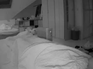Camsoda Best live sex cam show of voyeurcam-julmodels-bed-1