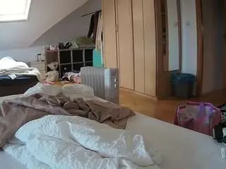 Camsoda Best live sex cam show of voyeurcam-julmodels-bed-1