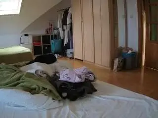 Camsoda Adult Webcams of voyeurcam-julmodels-bed-1