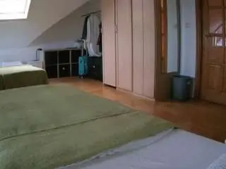 Camsoda Live Sex Cam of voyeurcam-julmodels-bed-1