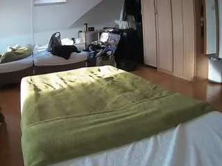 Camsoda Live Sex Cam of voyeurcam-julmodels-bed-1