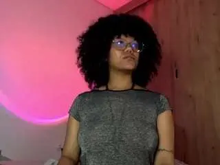 Camsoda Adult Video Chat of emma-ruiz