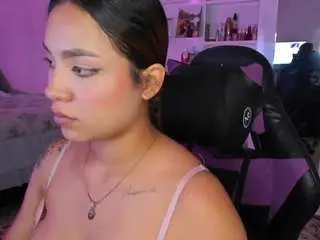 Camsoda Adult Webcam of carolineegarciaa