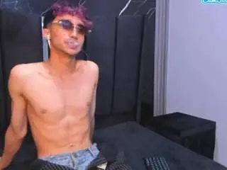 Camsoda Free Live Porn of lauryandnarenn