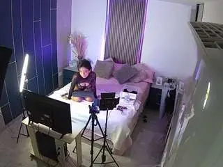 Camsoda Live Sex of voyeurcam-casa-salsa-bedroom-8