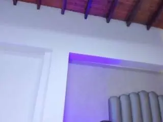 Camsoda Free Live Porn of leo-hot23