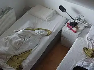 Camsoda Live Sex Cam of voyeurcam-julmodels-bed-7