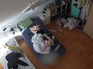 Camsoda Live Sex Cam of voyeurcam-julmodels-bed-7