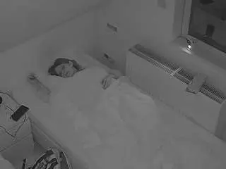 Camsoda Sex Chat of voyeurcam-julmodels-bed-7