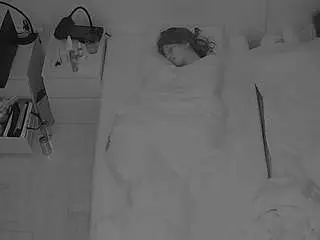 Camsoda Adult Webcams of voyeurcam-julmodels-bed-7