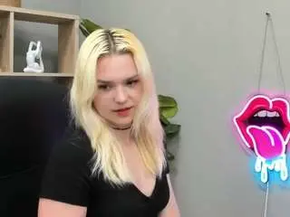 Camsoda Nude Webcam of sweetlilyxo
