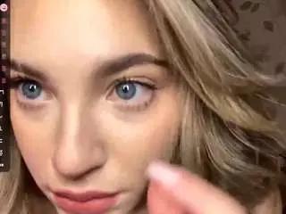 Camsoda Nude Webcam of chelseadearborn