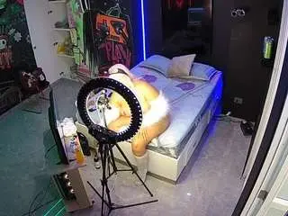 Camsoda Best Webcam of voyeurcam-casa-salsa-disturbed