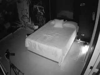 Camsoda Free Live Porn of voyeurcam-casa-salsa-disturbed