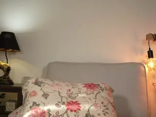 Camsoda Free Porn Cam of ohhoneykate