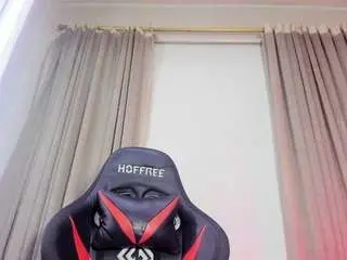 Camsoda Nude Webcam of aleja-hill