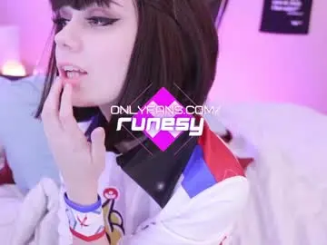 Chaturbate Live Sex of runesy