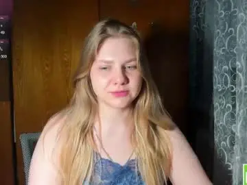 Chaturbate Live Sex Cam of emmafrizea