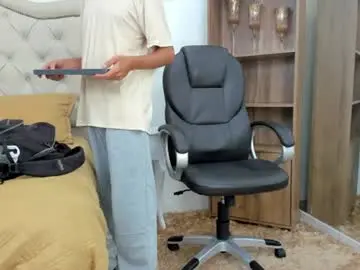 Chaturbate Best live sex cam show of andyxibrat