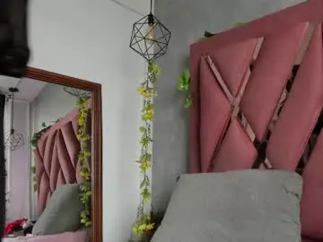 Chaturbate Live Porn of viollettaa_