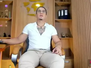 Chaturbate Live Sex Cam of joshmiller___