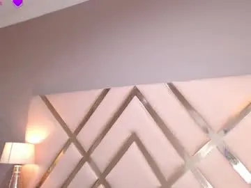 Chaturbate Live Sex Cam of violetlux