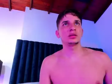 Chaturbate Watch Live Sex Cams of clydeandbonniee_