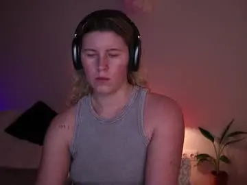 Chaturbate Adult Video Chat of amiamore