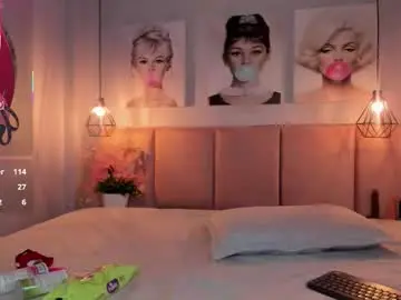 Chaturbate Free Live Porn of dara_petite_