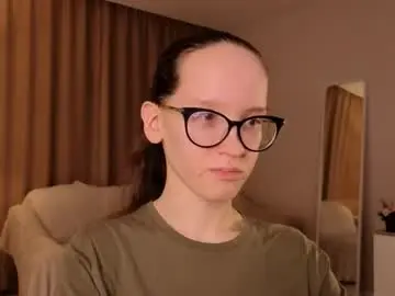 Chaturbate Live Sex Cam of lynettebails